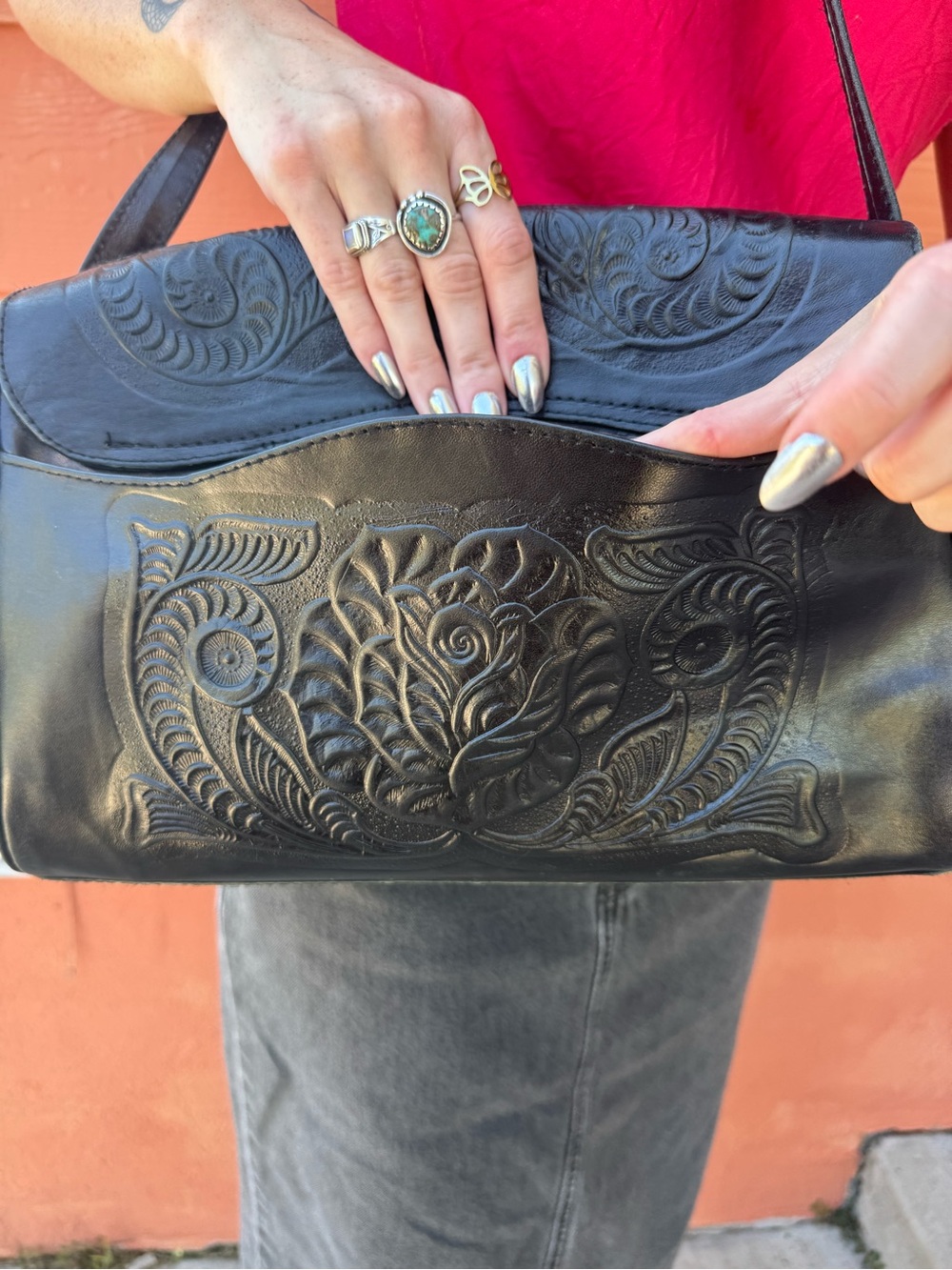 Vintage Mexico Black Tooled Leather Cowhide Western Shoulder Bag - Picture 5 of 11